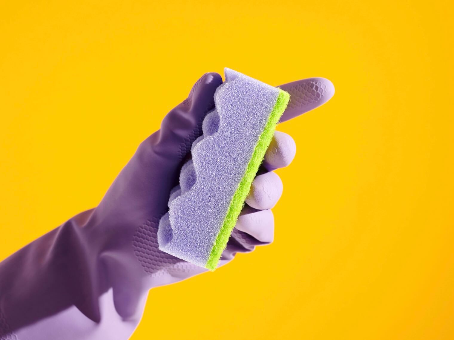 むくみをスポンジに例えて説明している図