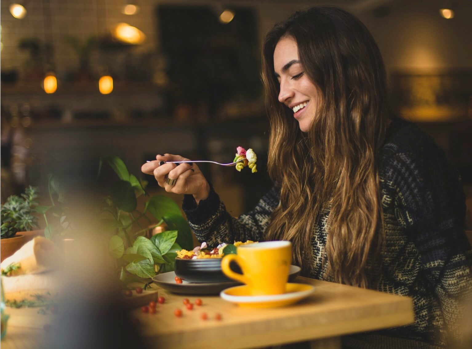 タンパク質不足になりやすい更年期女性