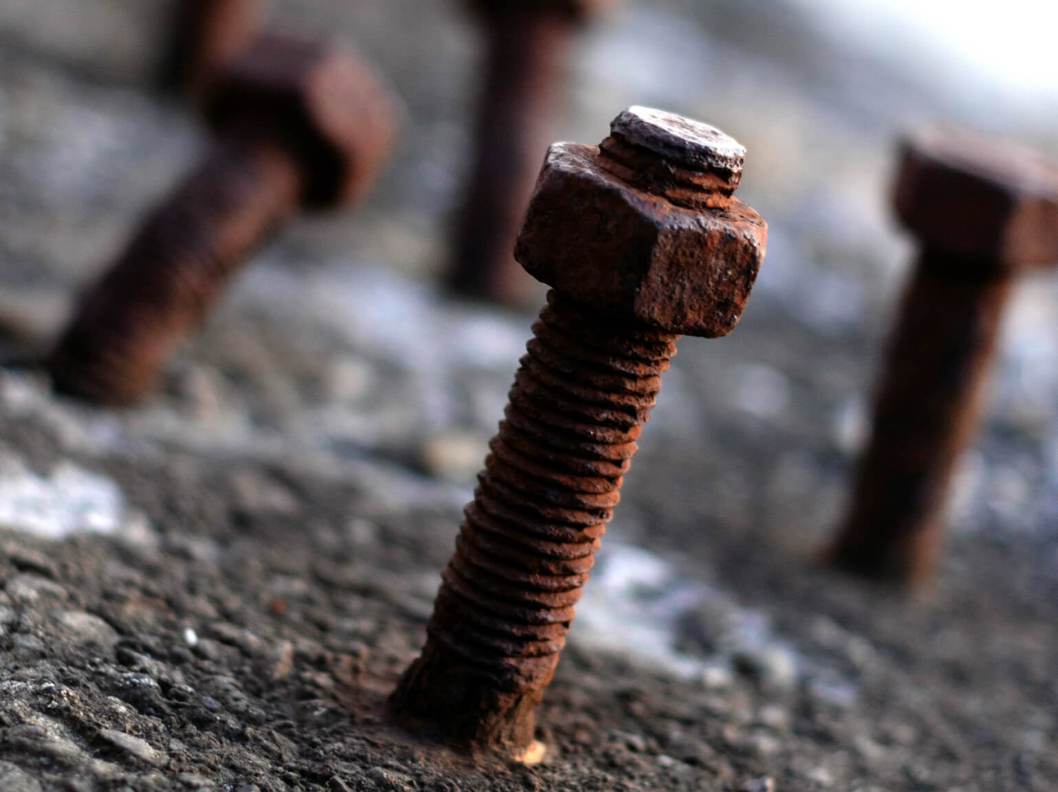 非ヘム鉄が酸化していることを説明するための錆びた鉄の写真