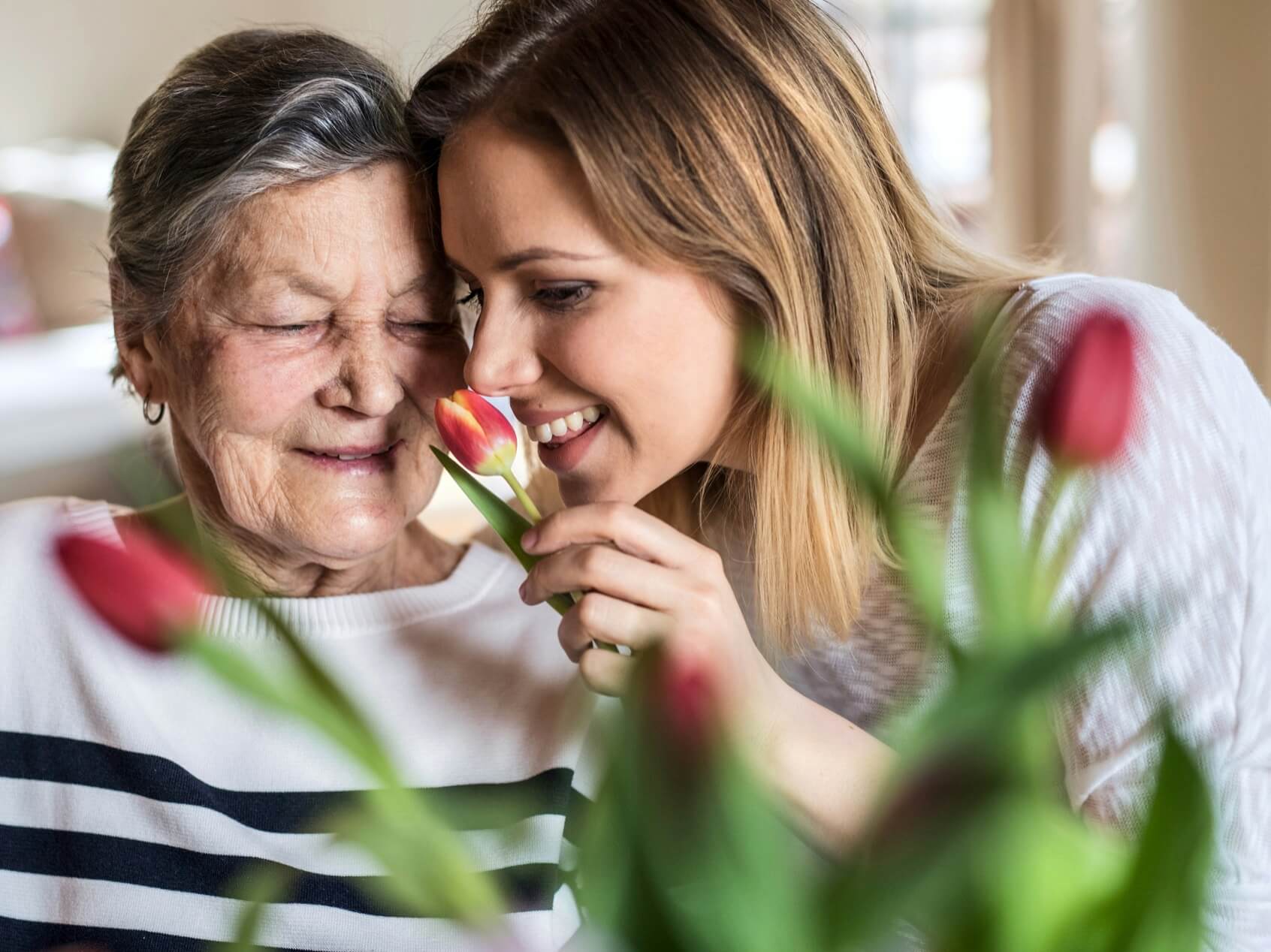 良いニオイをかいで楽しそうな2人の写真