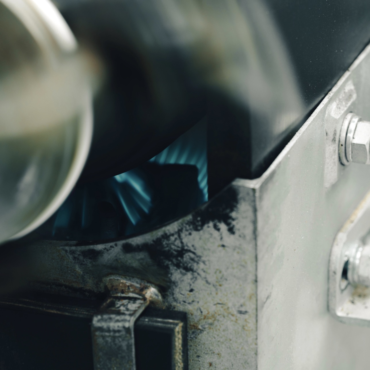 無農薬無肥料の黒米「黒い美容家」を100%使用したポン菓子のイメージ